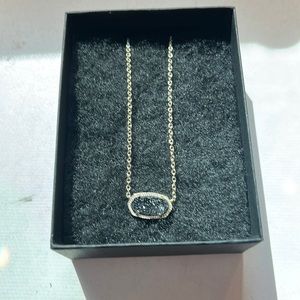 Black Kendra Scott necklace